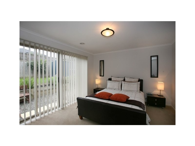 86 Robinswood Parade, Narre Warren South VIC 3805