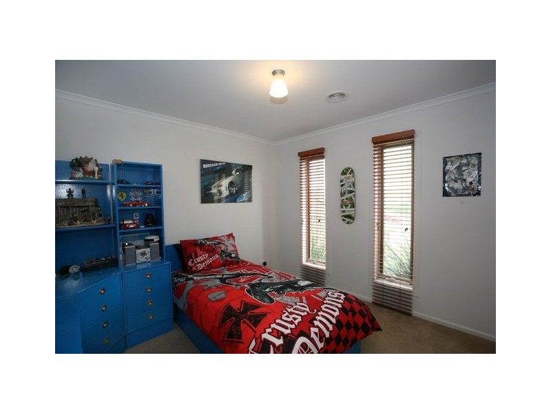 86 Robinswood Parade, Narre Warren South VIC 3805