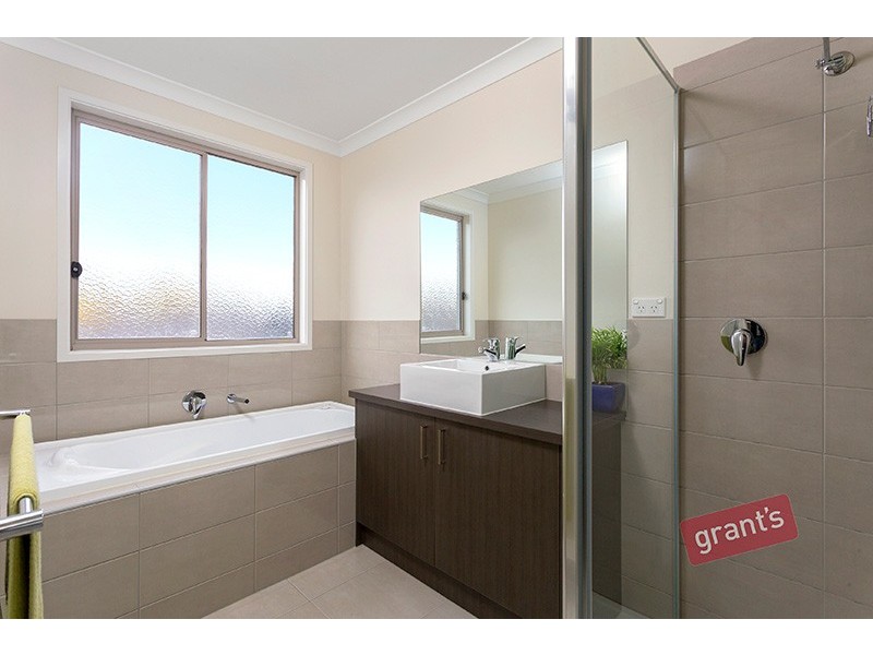 3/290 Centre Road, Narre Warren South VIC 3805