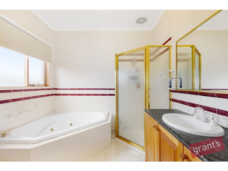 6 Rigby Court, Narre Warren South VIC 3805