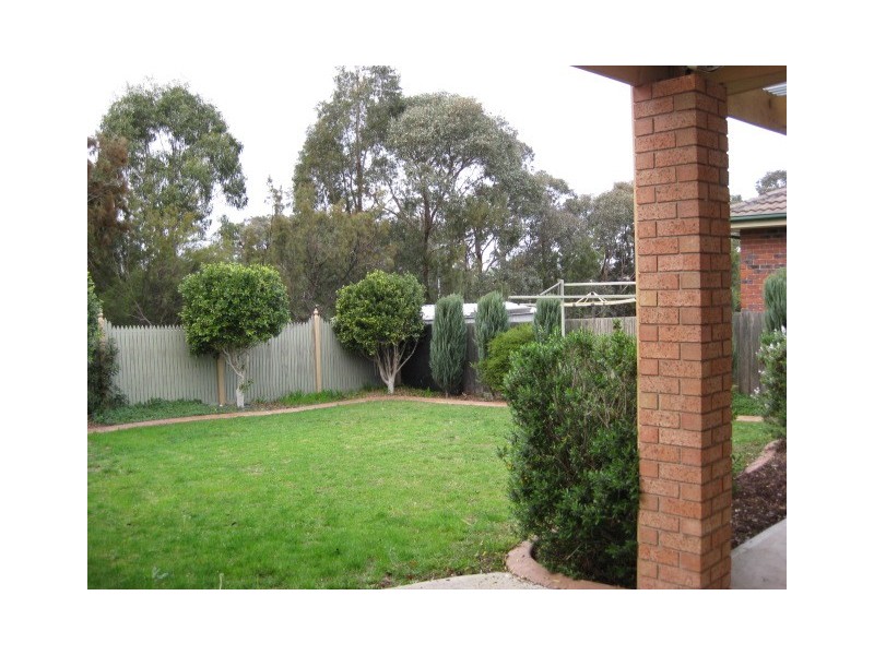 54 Anaconda Rd, Narre Warren VIC 3805