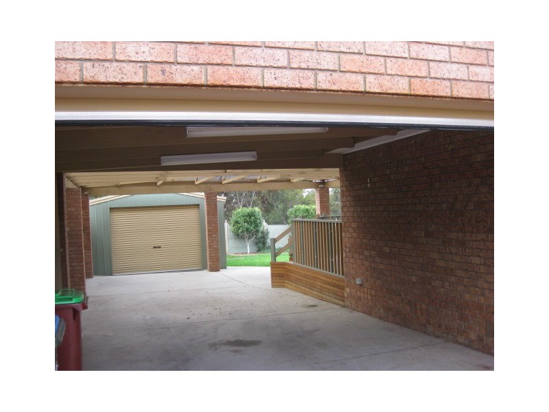 54 Anaconda Rd, Narre Warren VIC 3805