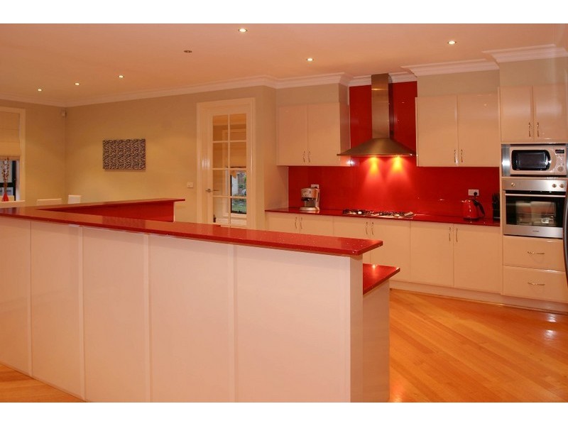 18 Peppertree Avenue, Narre Warren South VIC 3805