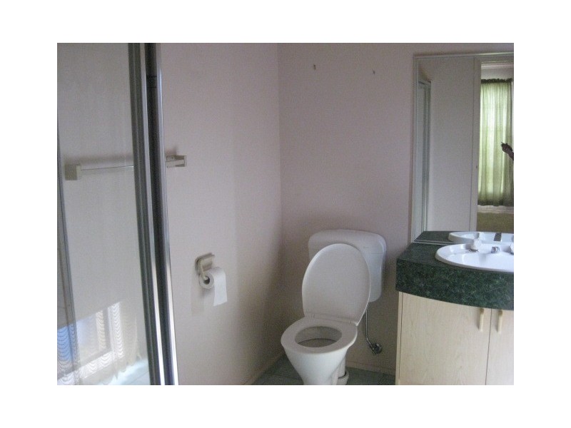 30 Central Parkway, Cranbourne VIC 3977