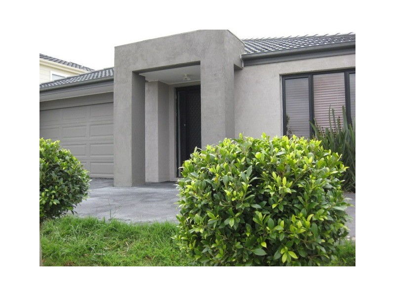 4 Honeyeater Gve, Narre Warren VIC 3805