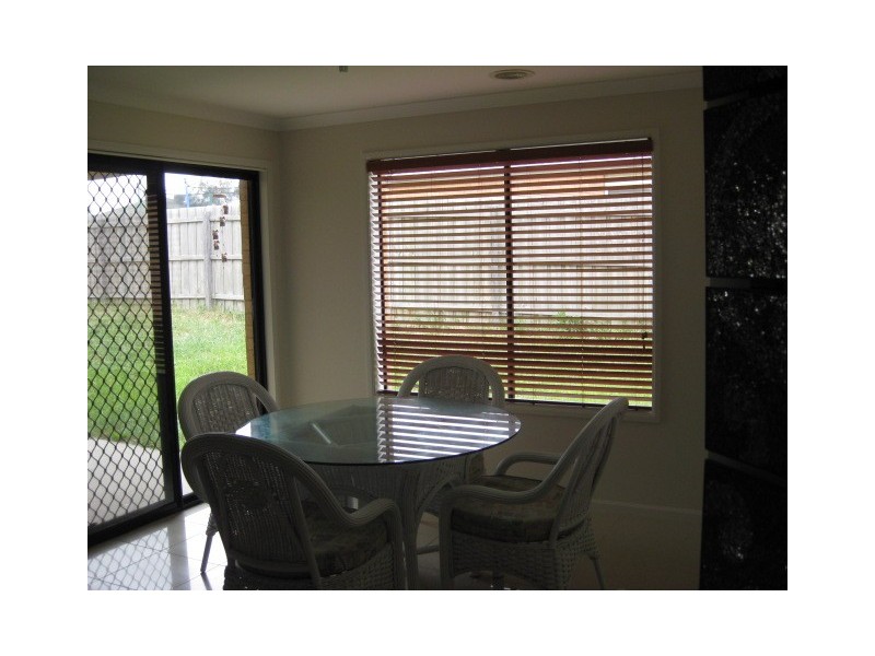 4 Honeyeater Gve, Narre Warren VIC 3805