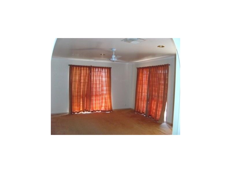 1 Nandina Road, Narre Warren VIC 3805