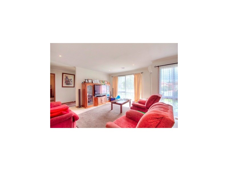 1 Caulfield Crt, Narre Warren VIC 3805