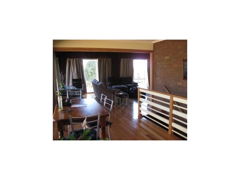 1 Woodley St, Narre Warren VIC 3805