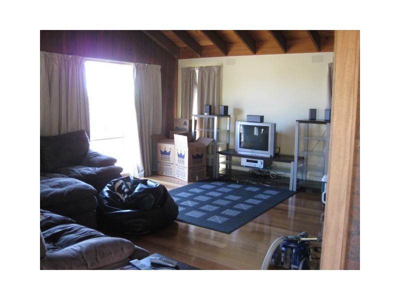 1 Woodley St, Narre Warren VIC 3805