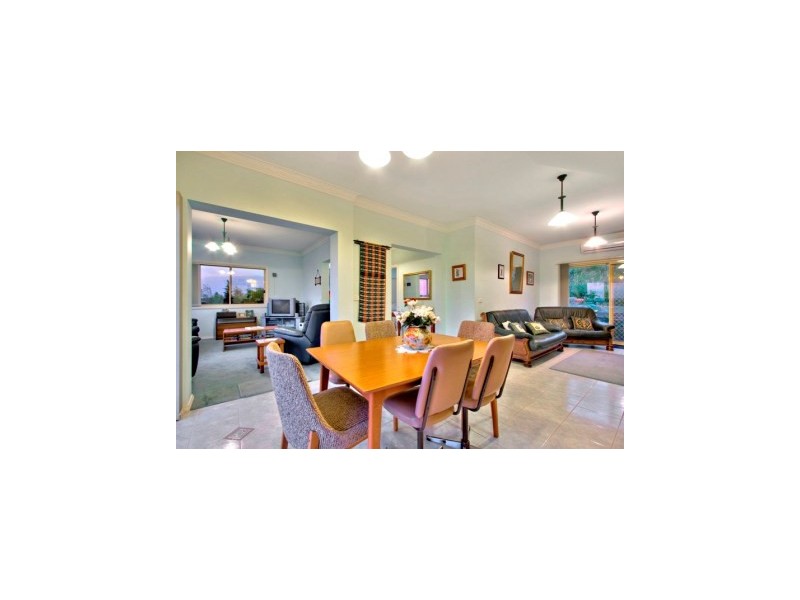 24 Milfull Crt, Narre Warren VIC 3805