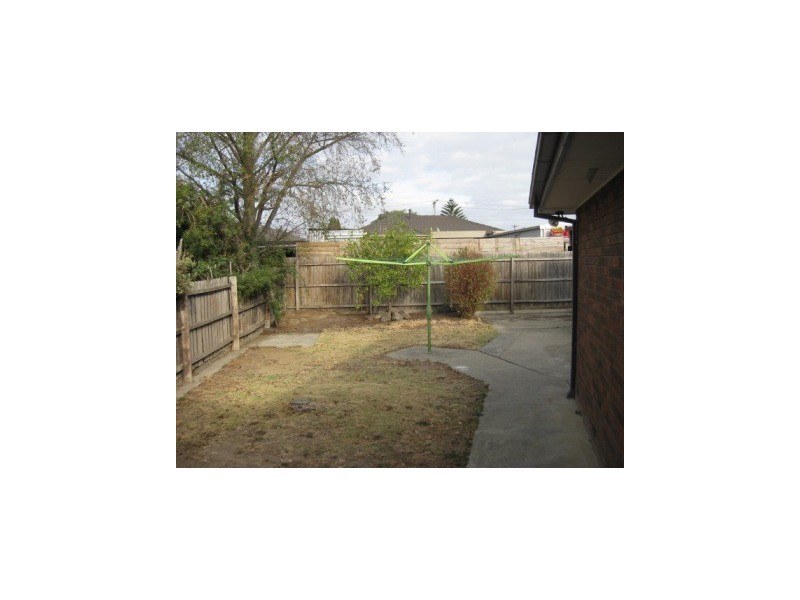 13 Menindee Terrace, Narre Warren South VIC 3805