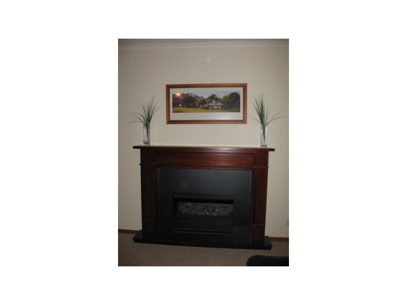 28 Mayfair Crescent, Narre Warren VIC 3805