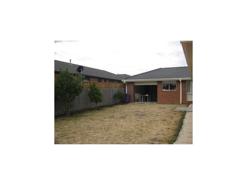 18 New England Way, Narre Warren VIC 3805