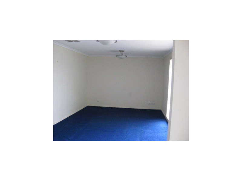 18 New England Way, Narre Warren VIC 3805