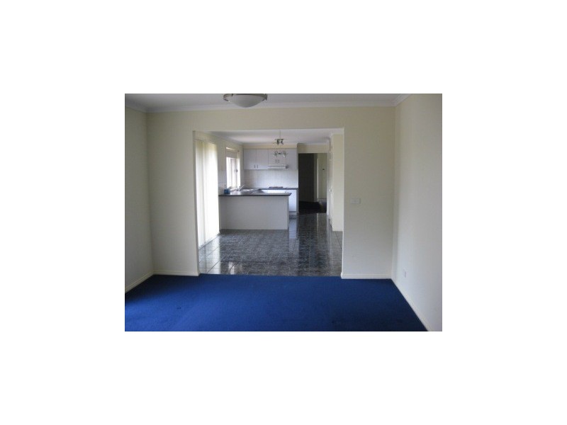 18 New England Way, Narre Warren VIC 3805