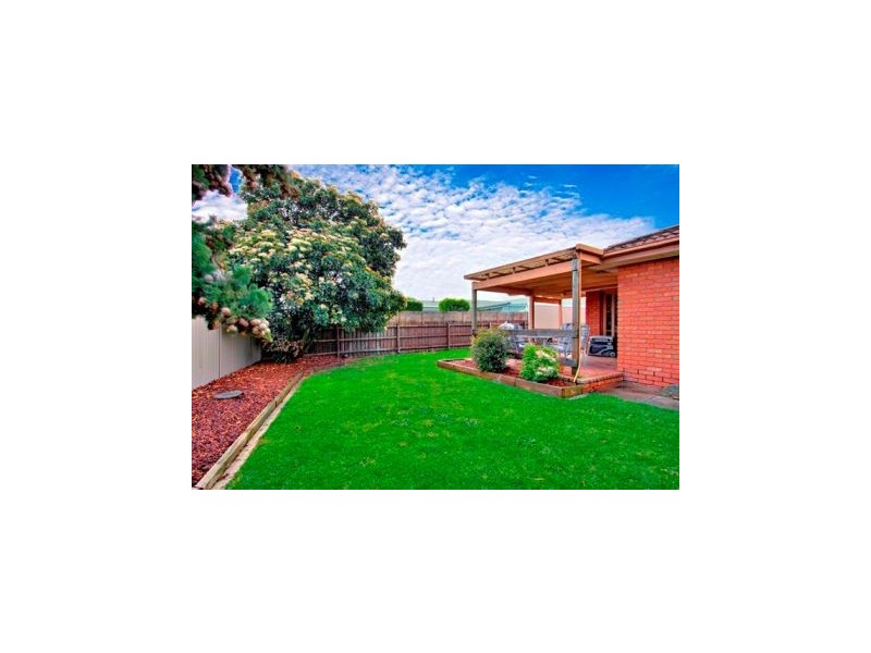 2  Pamela Court, Narre Warren VIC 3805