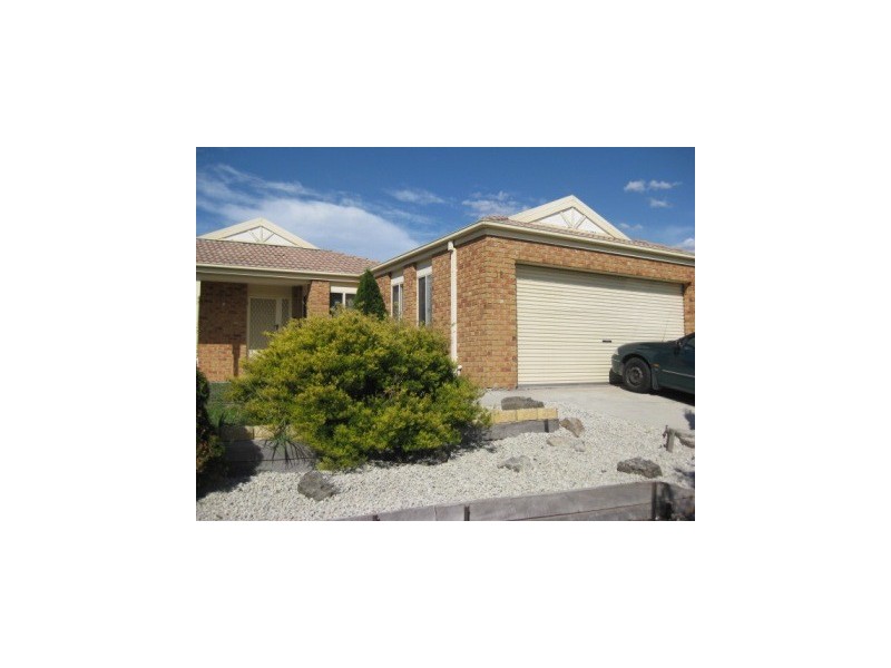 18 Emily Dve, Narre Warren VIC 3805