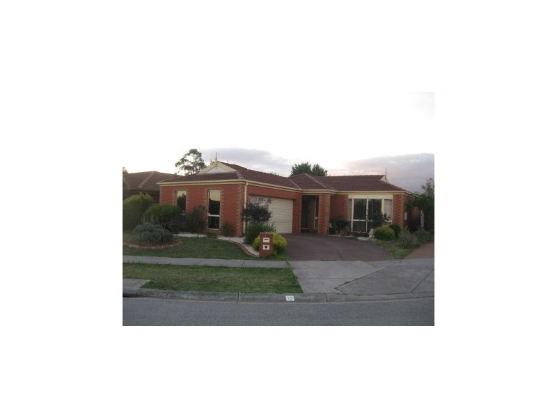 10 Fira Court, Narre Warren VIC 3805