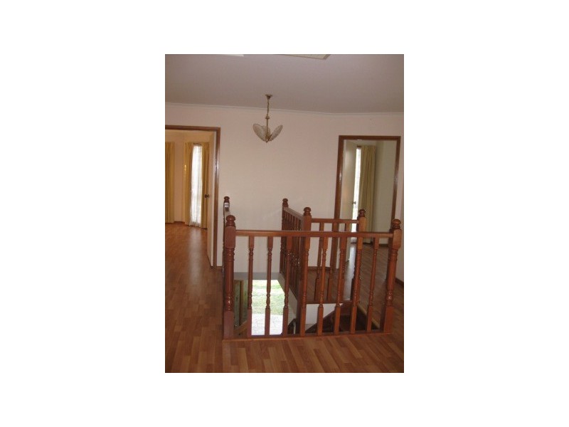 5  Anthony Court, Hallam VIC 3803