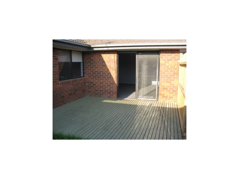 19 Strathaird Drive, Narre Warren South VIC 3805