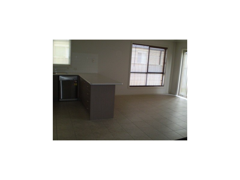 8 Watergum Avenue, Lyndhurst VIC 3975