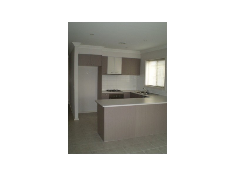 8 Watergum Avenue, Lyndhurst VIC 3975