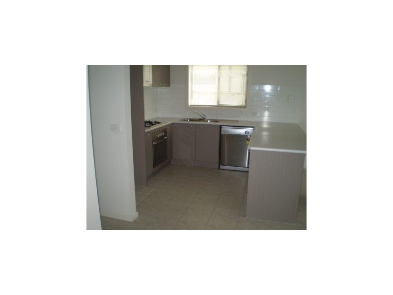 8 Watergum Avenue, Lyndhurst VIC 3975