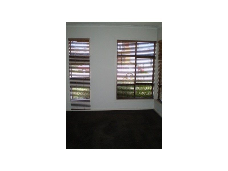 8 Watergum Avenue, Lyndhurst VIC 3975