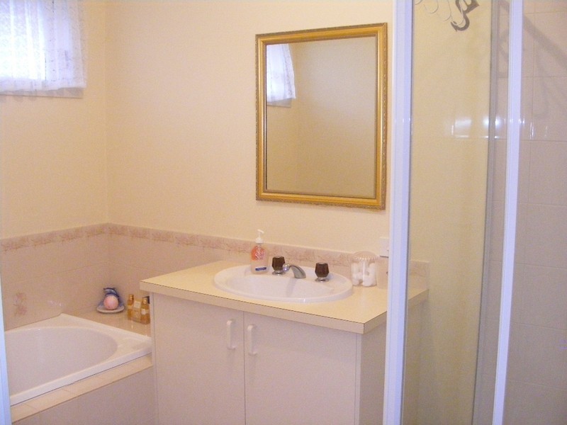 28 Emily Drive, Narre Warren VIC 3805