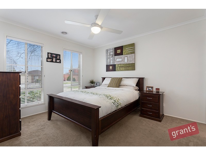 42 Robinswood Parade, Narre Warren South VIC 3805