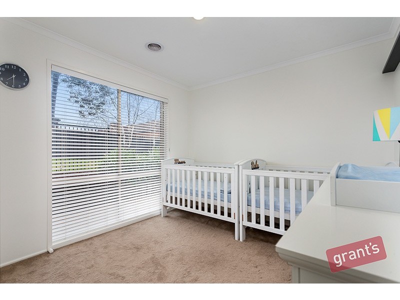 42 Robinswood Parade, Narre Warren South VIC 3805