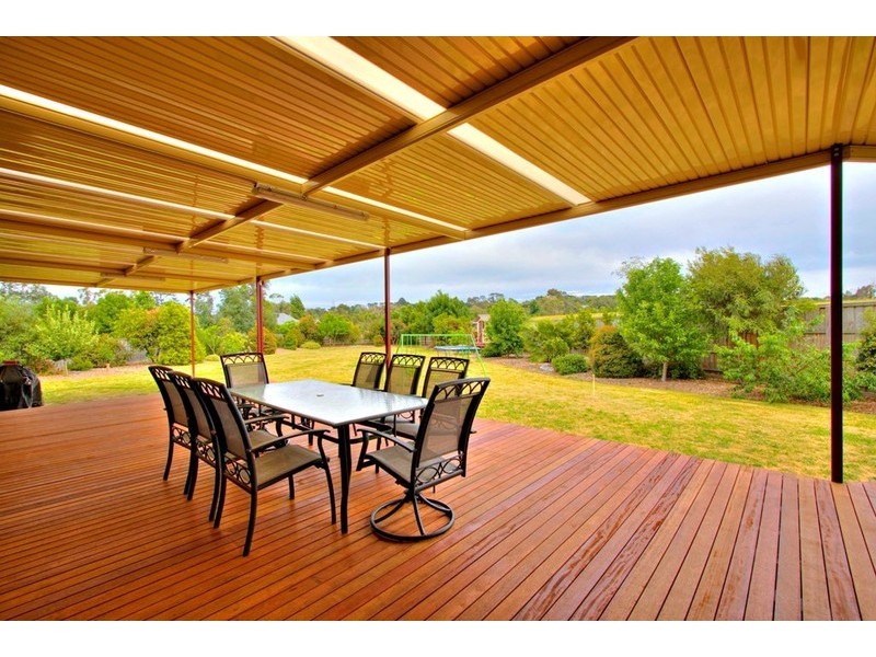 4 Bellaire Court, Narre Warren North VIC 3804