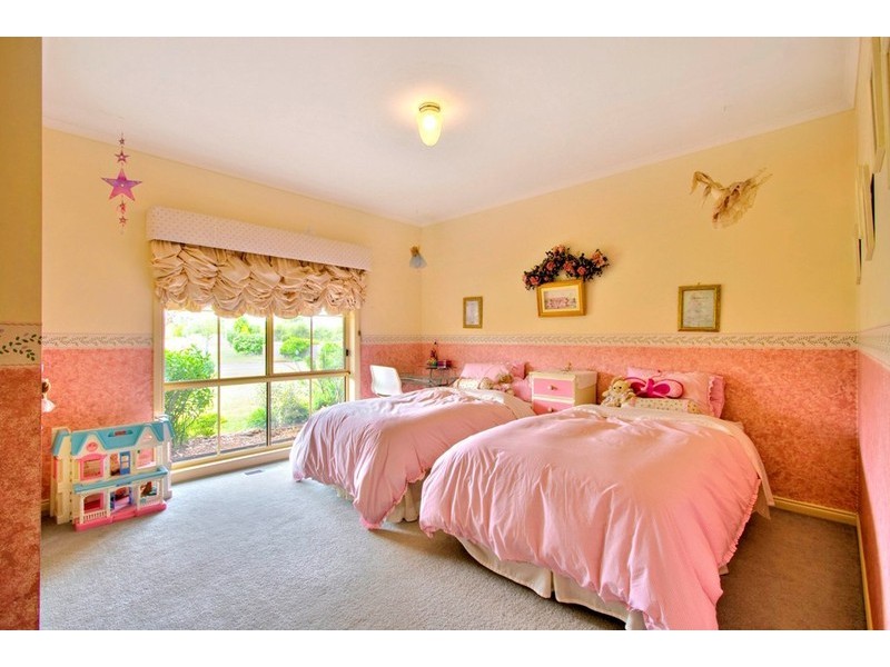 4 Bellaire Court, Narre Warren North VIC 3804