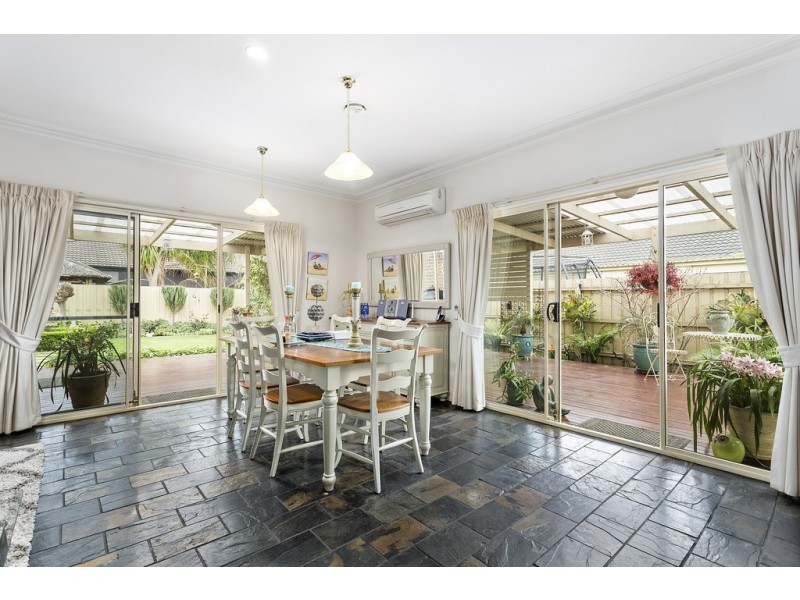 13 Robinswood Parade, Narre Warren South VIC 3805