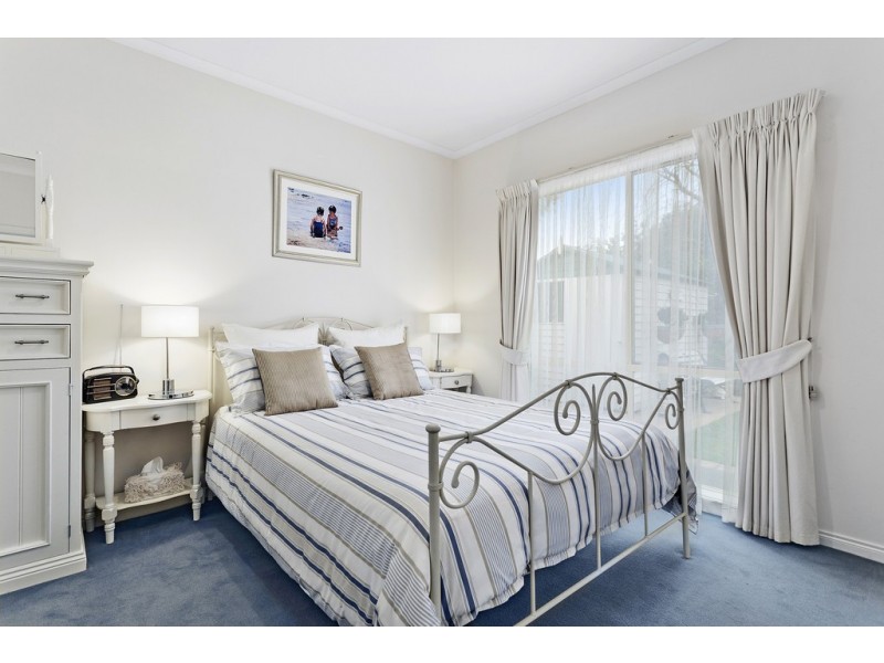 13 Robinswood Parade, Narre Warren South VIC 3805