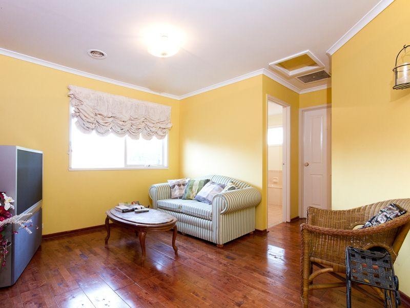 12 Anthony Court, Hallam VIC 3803