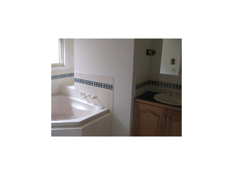 22 Archibald Ave, Narre Warren VIC 3805