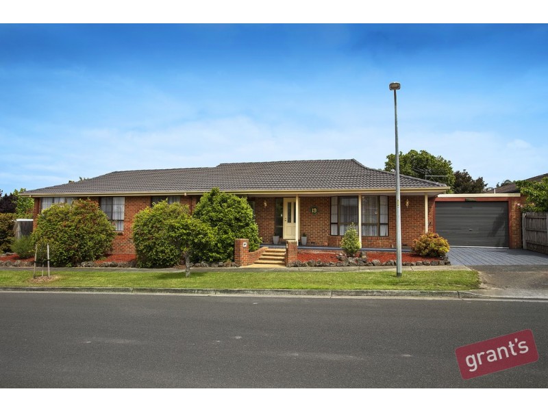 19 Barondi Avenue, Narre Warren VIC 3805