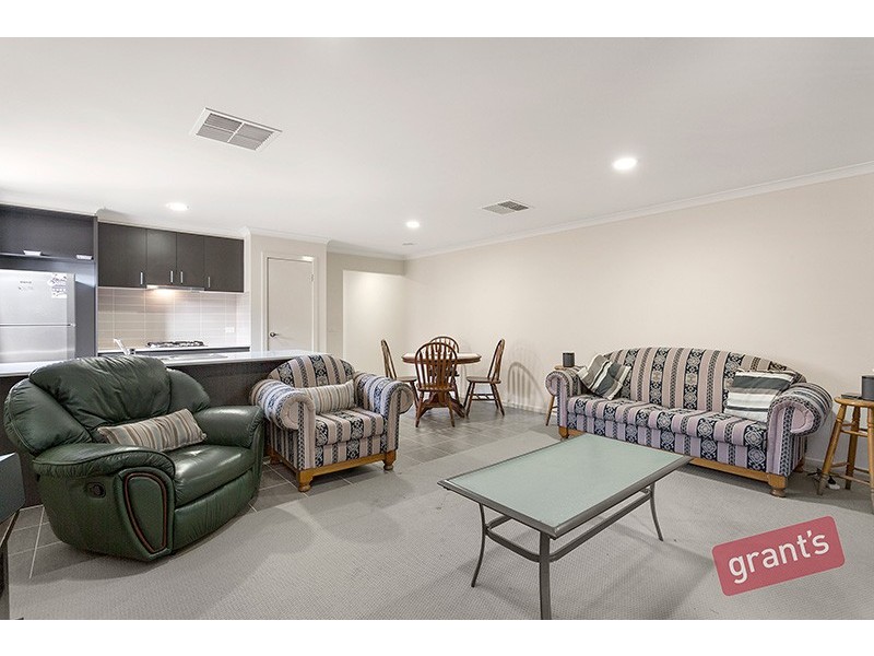 43 Bimberry Circuit, Clyde VIC 3978