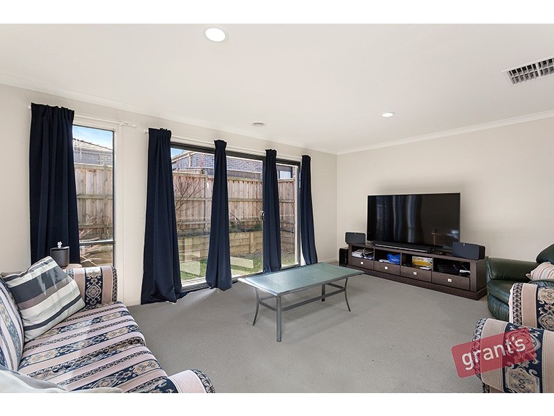 43 Bimberry Circuit, Clyde VIC 3978