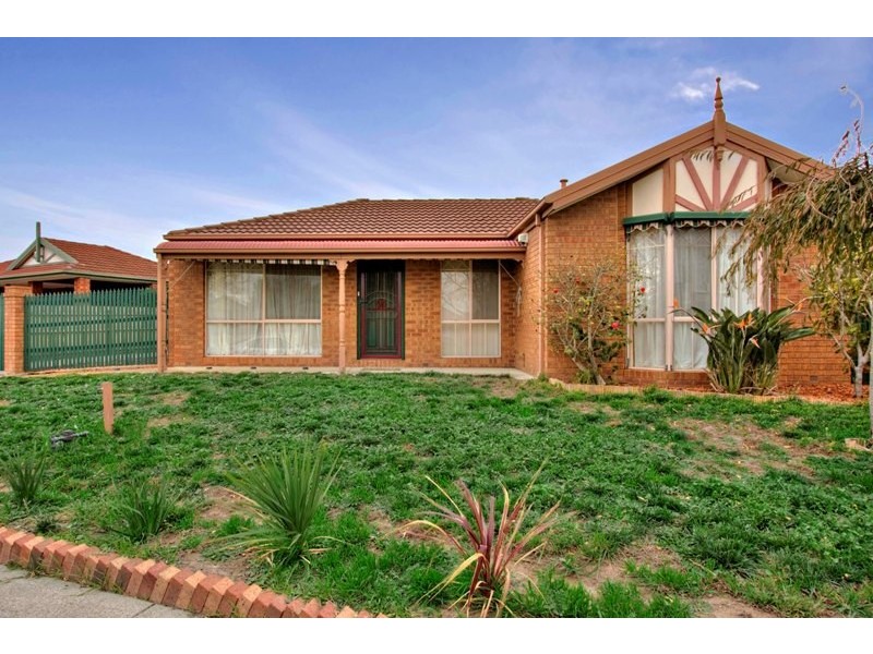 84 Strathaird Dve, Narre Warren South VIC 3805