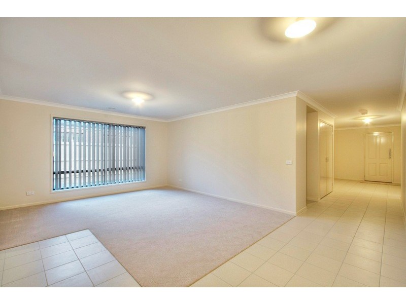 30 Mermaid Gve, Lyndhurst VIC 3975