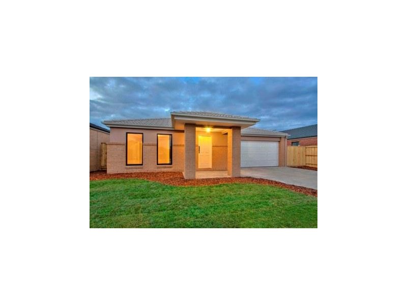 30 Mermaid Gve, Lyndhurst VIC 3975