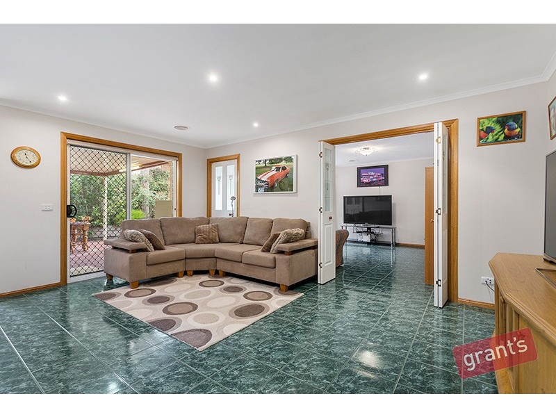 9 Sorrento Avenue, Berwick VIC 3806