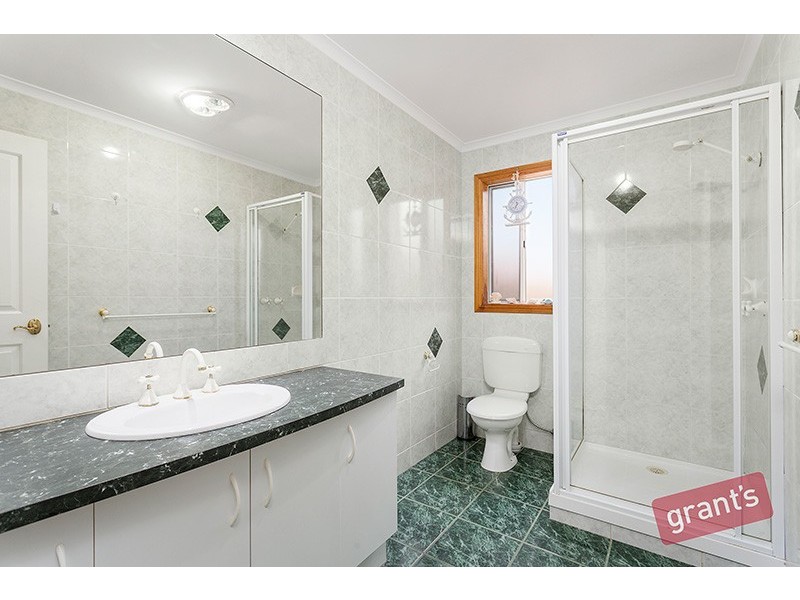 9 Sorrento Avenue, Berwick VIC 3806