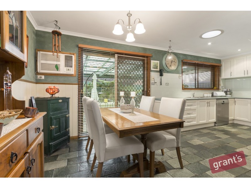 12 Francis Court, Narre Warren VIC 3805