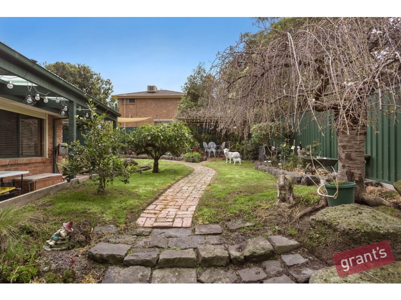 12 Francis Court, Narre Warren VIC 3805