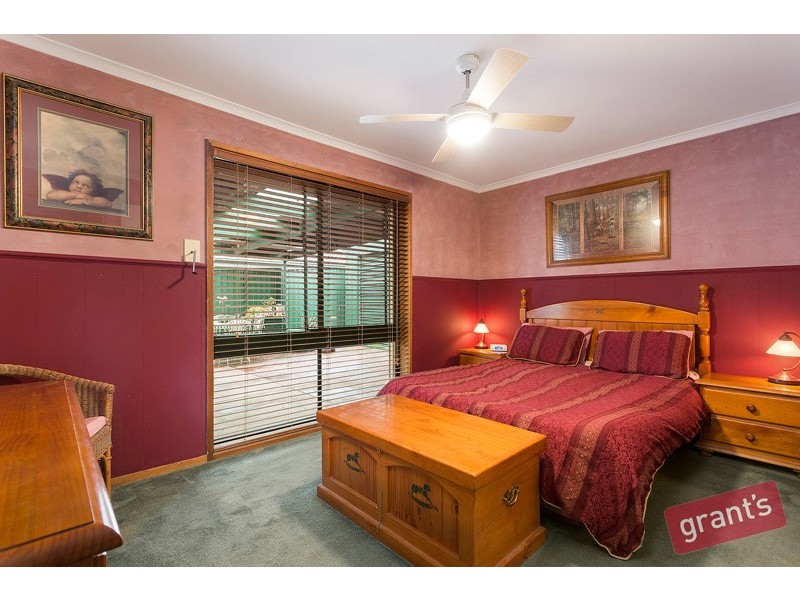 12 Francis Court, Narre Warren VIC 3805