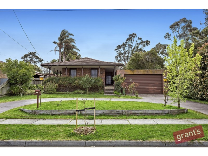 22 Meadow Wood Walk, Narre Warren VIC 3805